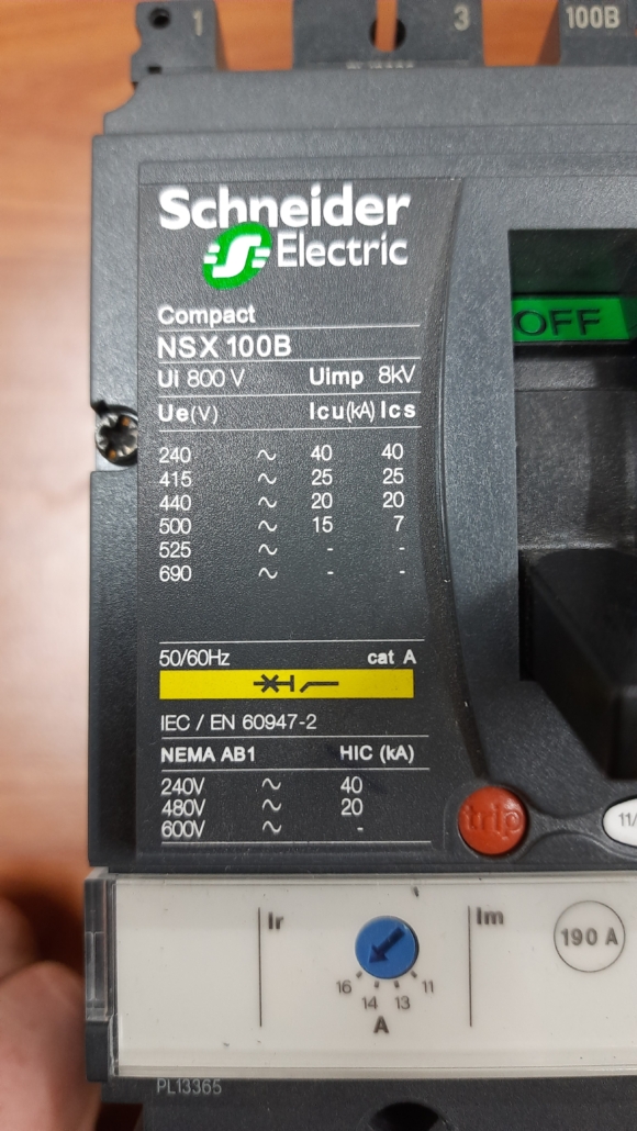 LV429557 Schneider Circuit Breaker, ComPact NSX100B, 25kA/415VAC, TMD ...