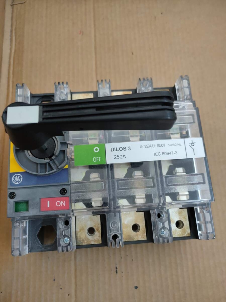 730470 GE DILOS 3 250A 3-pole Load Break Disconnector Switch D/061336 ...
