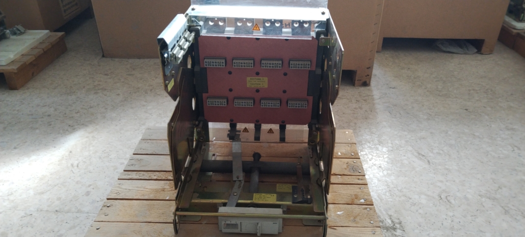 T20v1 AEG 4-pole Carriage Iu=1450A Ipk=220kA for AEG ME07 Air Circuit ...