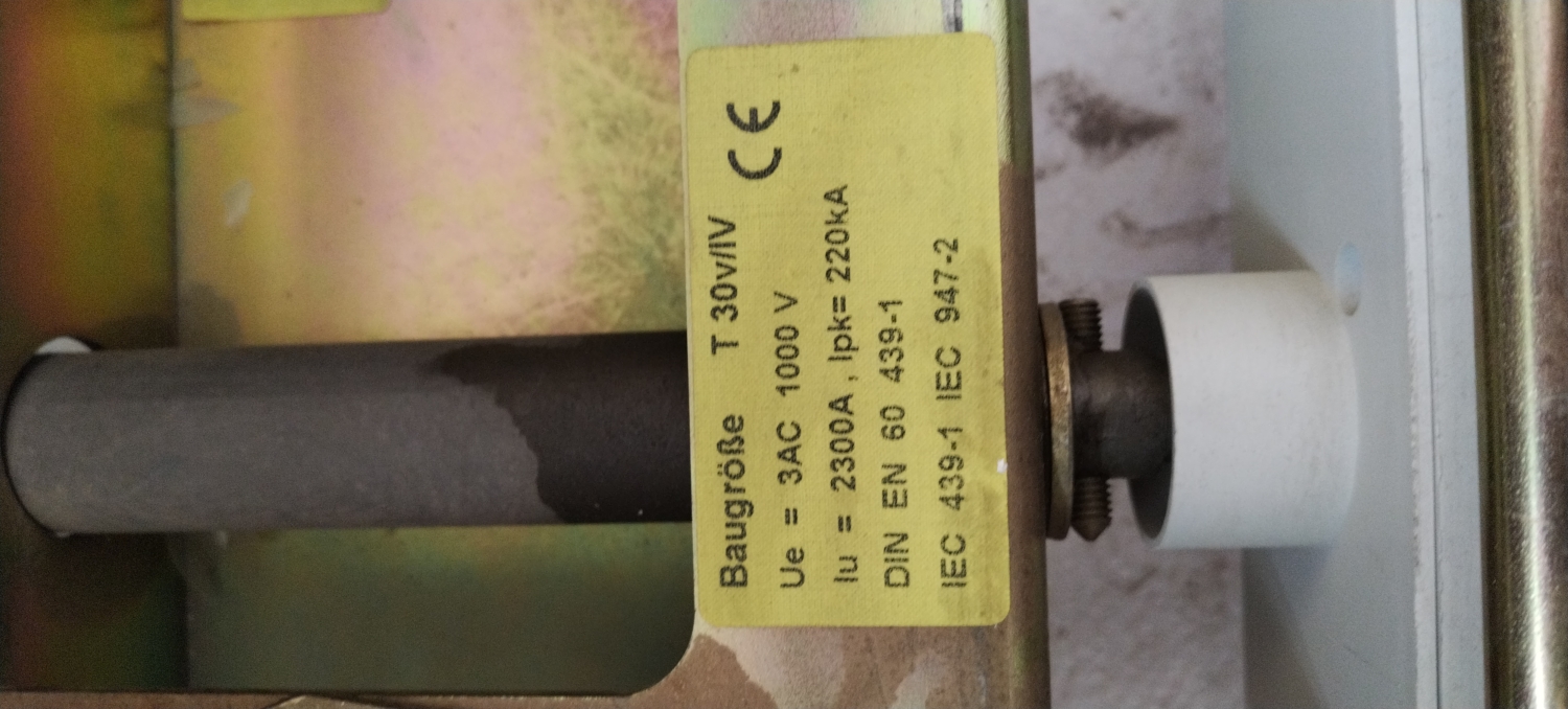 T30v/IV AEG 4-pole Carriage Iu=2300A Ipk=220kA for AEG ME07 Air Circuit ...