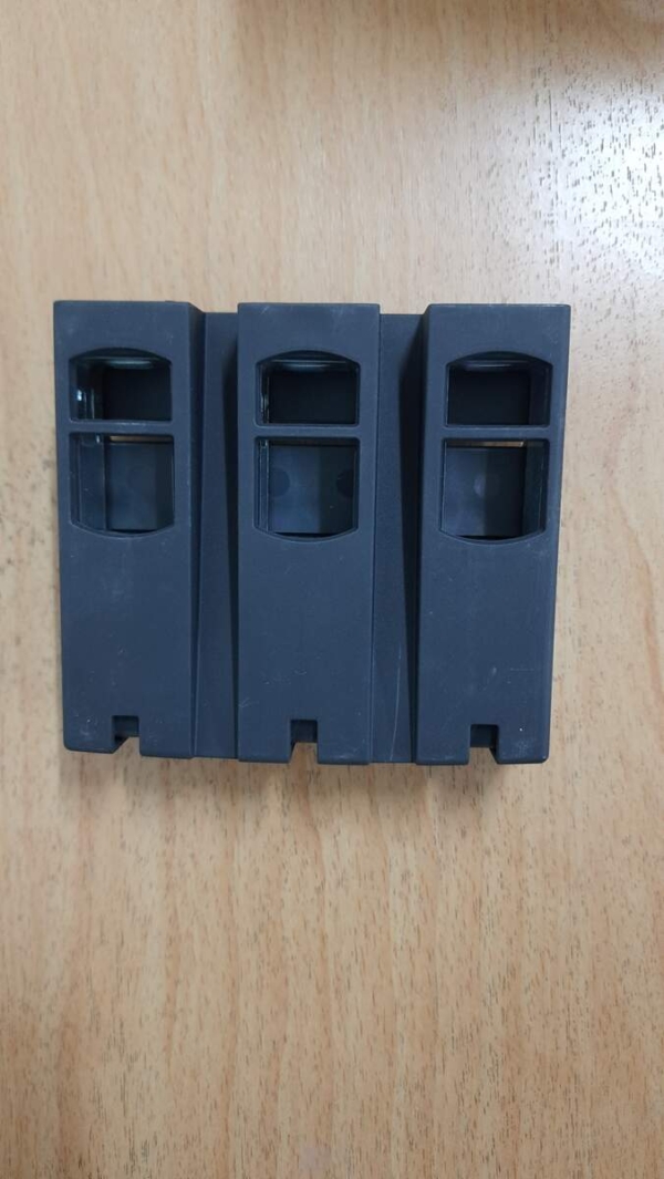 LA9D115603 Schneider TeSys Deca – Terminal block – 3P – Screw clamp ...