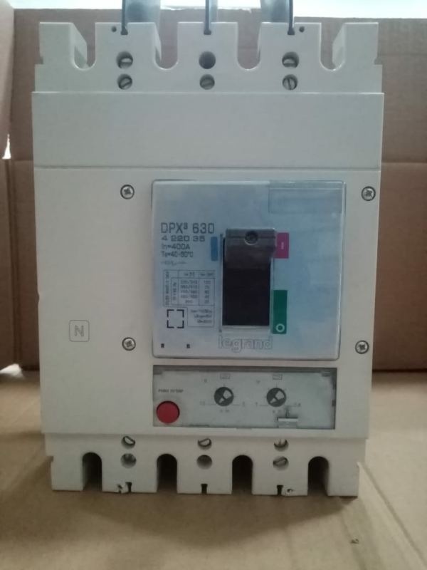 LEGRAND DPX 630 400A 4 Pole 70kA @415VAC Circuit Breaker