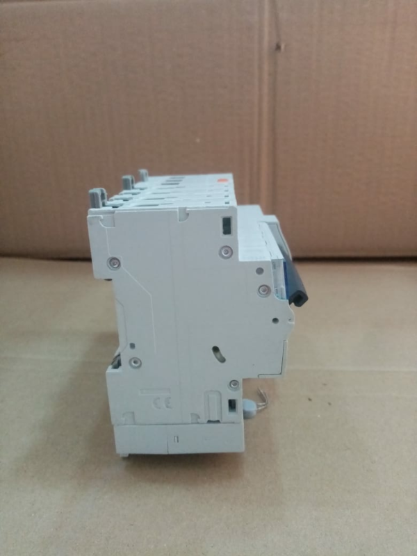 LEGRAND Combined MCB 63A 4 Pole with Earth Leakage 300mA - Image 6