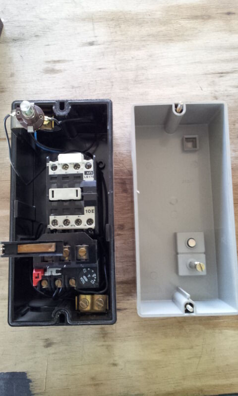 ⁦AEG Li18 Enclosed DOL Starter With Indication Lamp 11kW@380V 5.kW@220V 220V COIL⁩ - الصورة ⁦4⁩