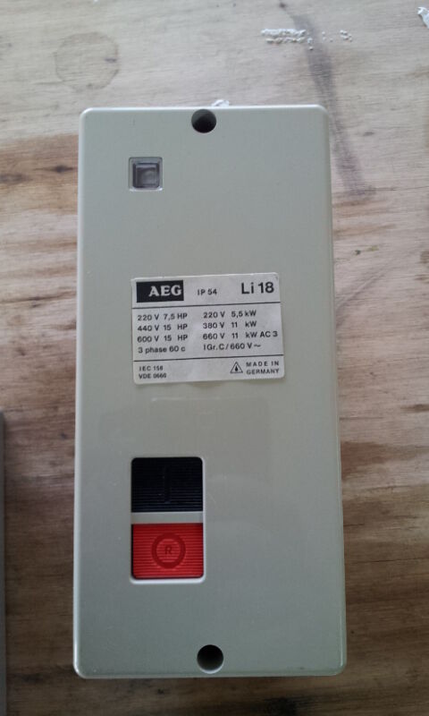 AEG Li18 Enclosed DOL Starter With Indication Lamp 11kW@380V 5.kW@220V 220V COIL