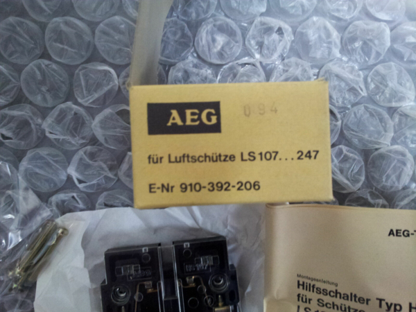 ⁦Lot of 2 Boxes HS107  AEG Auxiliary Contact Block for LS107, LS177, LS247  910-392-206⁩ - الصورة ⁦5⁩