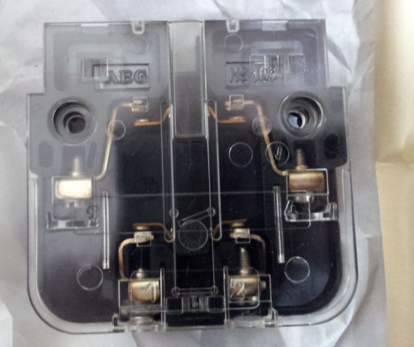 Lot of 2 Boxes HS107  AEG Auxiliary Contact Block for LS107, LS177, LS247  910-392-206