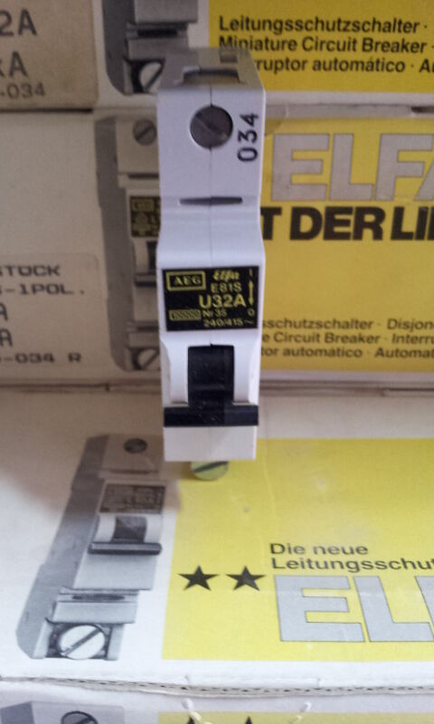 AEG ELFA MCB Circuit Breaker 32A,10KA,1 POLE, 240/415V E81S U32 - Image 3